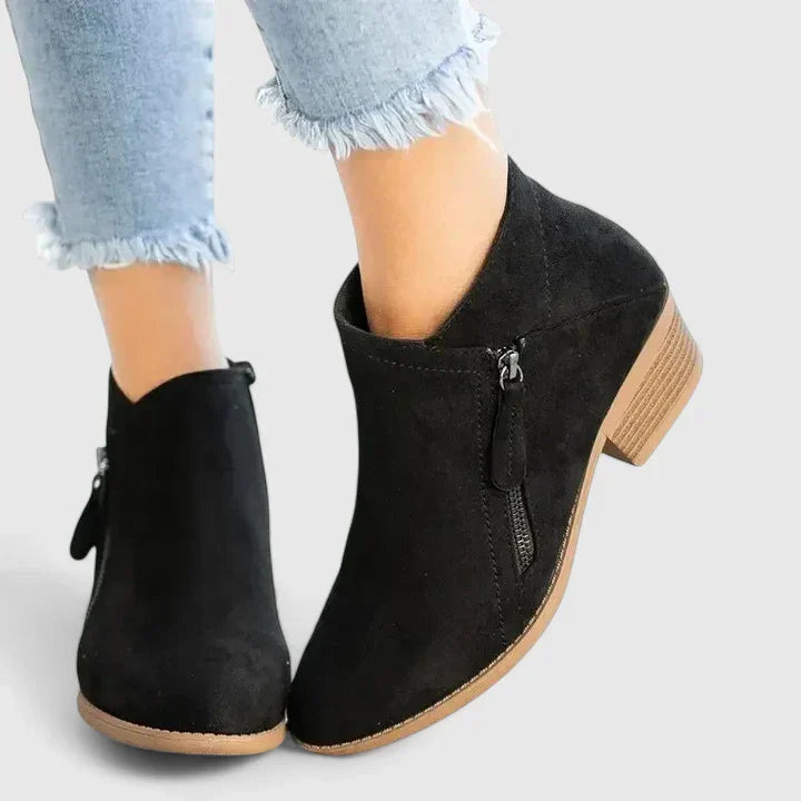 Auryziah | Orthopedic Boots